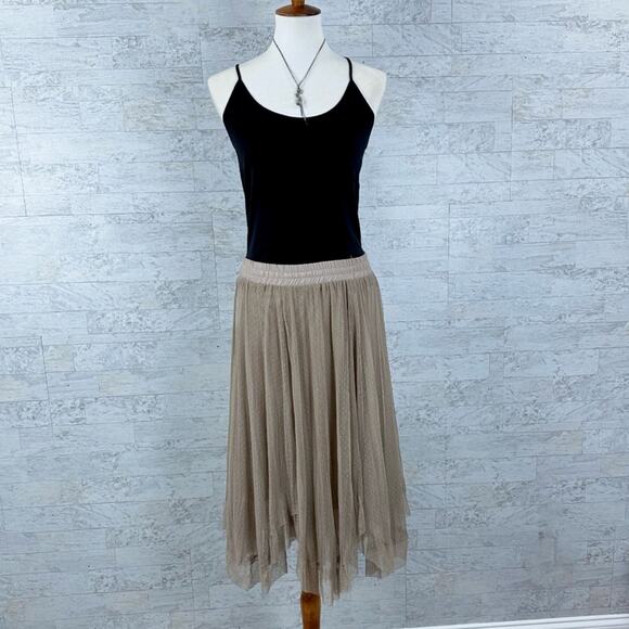 O2 Collection tan swiss dot sheer mesh handkerchief tulle midi skirt - Picture 2 of 7